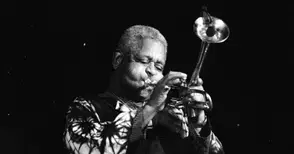 Зашеметяващият крив тромпет на джаза