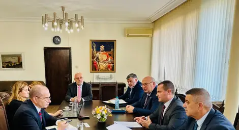 Кметът Пенчо Милков и вицепремиерът Гроздан Караджов обсъдиха бъдещето на интермодалния терминал и транспортната свързаност на Русе&nbsp;