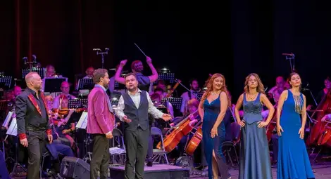 Марс и Венера пеят за любов на 14 февруари