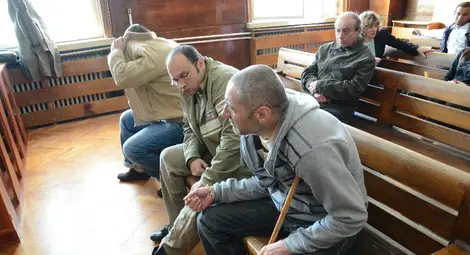 Намалиха с по 1 година присъдите на двама от жестоко престъпно трио Намалиха с по 1 година присъдите на двама от жестоко престъпно трио