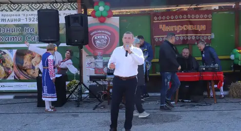 Направиха сарма над 1 кг. и сарми с джанки на първия Празник на Хотанската сарма Направиха сарма над 1 кг. и сарми с джанки на първия Празник на Хотанската сарма