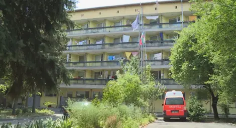 33 новозаразени в дом "Възраждане", общо случаите там вече са 90 33 новозаразени в дом "Възраждане", общо случаите там вече са 90