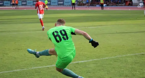 Осанна-разпни го: Дами спорят как се справя  Дамян Дамянов на вратата