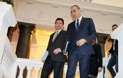 Премиерът ще е от РБ, ГЕРБ ще остави част от министрите (Обзор)