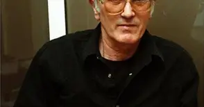 Поетът Иван Цанев получава  националната награда „Яворов“