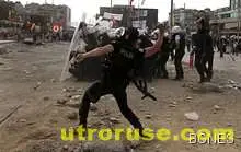 Полицията превзе с багери и палки площад Таксим, Ердоган обяви 4 жертви на протестите