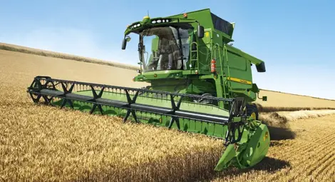 Русенските фермери купиха 18 нови комбайна и 95 трактора през 2013 г. Русенските фермери купиха 18 нови комбайна и 95 трактора през 2013 г.