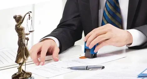 Преводи на документи от чужбина ще се заверяват от нотариуси в България