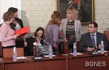 Искат нов избирателен район за гласуващите в чужбина Искат нов избирателен район за гласуващите в чужбина