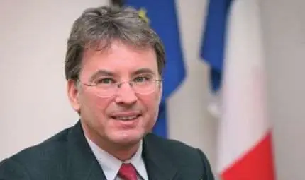 Мирен протест пред френското посолство в София 