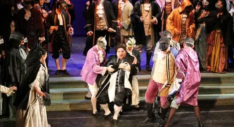Операта представя &bdquo;Бал с маски&ldquo;  в Солотурн и тръгва за Италия