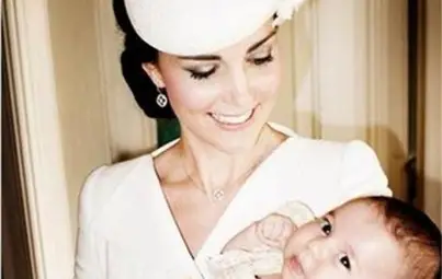 Вижте официалните снимки от кръщенето на принцеса Шарлот