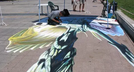 3D рисунки показват другото измерение на уличното изкуство