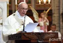 Папа Франциск с над 15 млн. последователи в Туитър