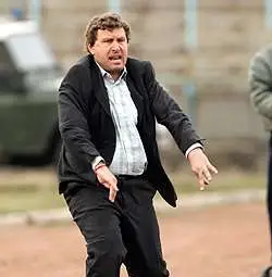 Голямата уста Вили Вуцов пое закъсалата "Славия"