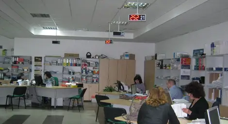 Данъчните работят с удължено  време в понеделник