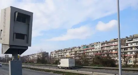 Поне 1150 лева глоба за превишаване на скоростта с 97 км/ч в Русе Поне 1150 лева глоба за превишаване на скоростта с 97 км/ч в Русе