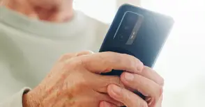 Русенка „помогнала на полицията“ с 900 лева след цял следобед обработка