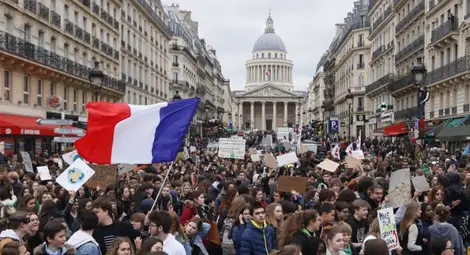 Франция &ndash; колос на глинени крака