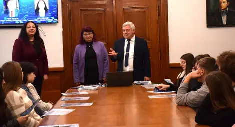 В Русенския университет започна нов курс на обучение за ученици и учители с български произход от Молдова