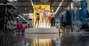 Продажбите на дребно в САЩ са останали без промяна през декември