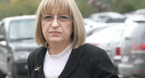 Цачева: Да не забравяме, че сме представители на суверена