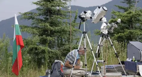 Да помогнем на българските астрономи Да помогнем на българските астрономи