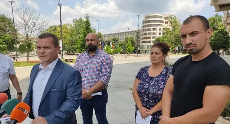 Пенчо Милков: До края на деня в петък ще се усети намаляването на комарите Пенчо Милков: До края на деня в петък ще се усети намаляването на комарите