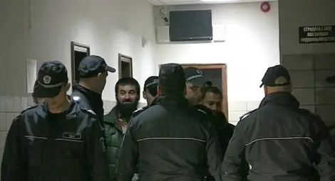 Обвинена в радикален ислям припадна в съда