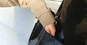 Нагла джебчийка окрала два пъти мъж в дома му