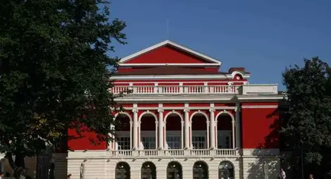 Обявиха конкурс за директор на операта