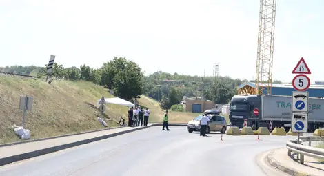 Без сериозно забавяне се преминава Дунав мост при Русе по време на ремонтните дейности