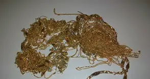 Нови играчи изненадаха  „олигарсите“ сред златарите