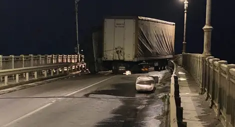 Движението по Дунав мост вече е напълно възстановено