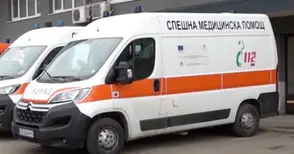 Самоотвержен работник с леко обгазяване при пожар в цех за каучукови смеси в Бяла