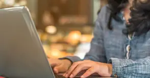 Измама със скъп телефон по обява в интернет наказана с 1000 лева глоба