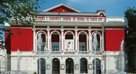 Гала концерт с коледни песни  подготвят в операта за 23-и 