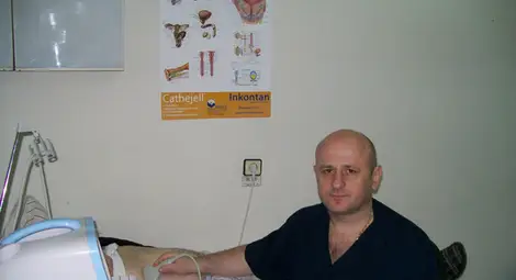 Д-р Пламен Попов Д-р Пламен Попов