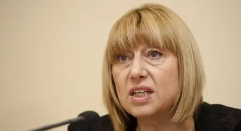 Преговарят за увеличение на заплатите на всички учители с 5%