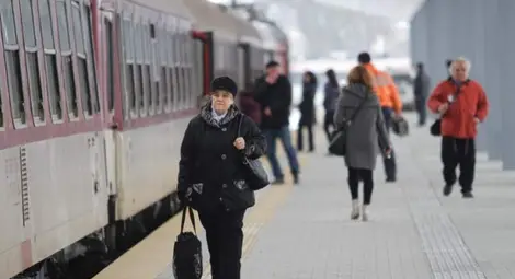 БДЖ пуска 12 500 допълнителни места във влаковете по празниците