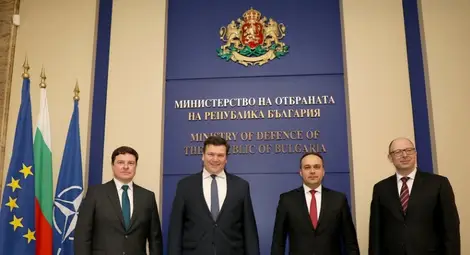 Драгомир Заков обсъди с британския си колега българската бойна група в НАТО и военното сътрудничество