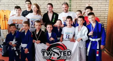 Осем медала за „Хелиос“ от турнир по джу-джицу Осем медала за „Хелиос“ от турнир по джу-джицу