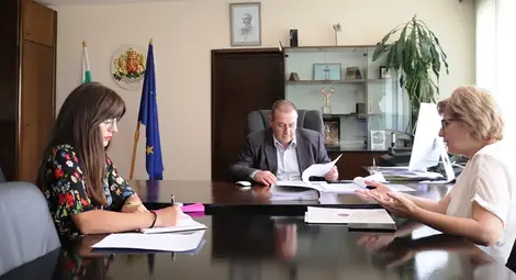 Тристранната комисия ще разглежда проблема със заплатите във &bdquo;Винпром&ldquo;