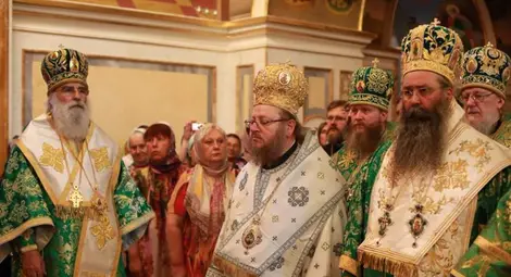 Наум служи с йерарси от пет страни  литургия за украинския свети Антоний