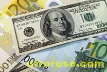 Кризата отложи смъртта на книжните пари 