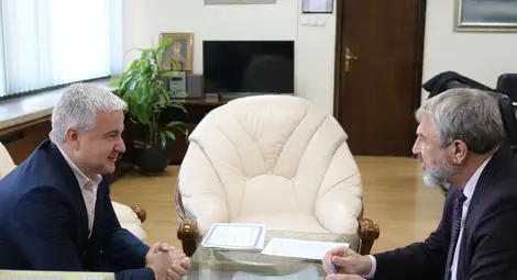 Драгомир Драганов отличи шефа на Областна дирекция &bdquo;Земеделие&ldquo; Владимир Тедески за постигнатите високи резултати