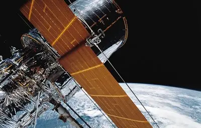 Феноменът гравитационна леща бе потвърден с помощта на телескопа "Хъбъл"