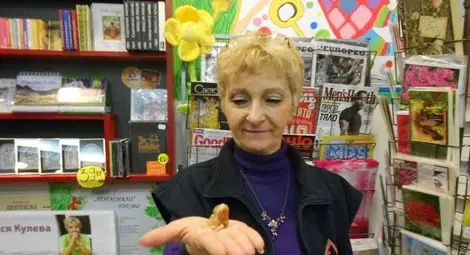 Авторката на &bdquo;Марципаненият чехъл&ldquo; вае марципанени чудеса не само с думи