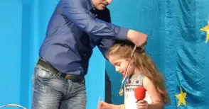 Златен медал от песенен конкурс за Елица Камбурова от „Слънце“