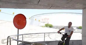 Откраднаха велоогледалото в подлеза до полицията